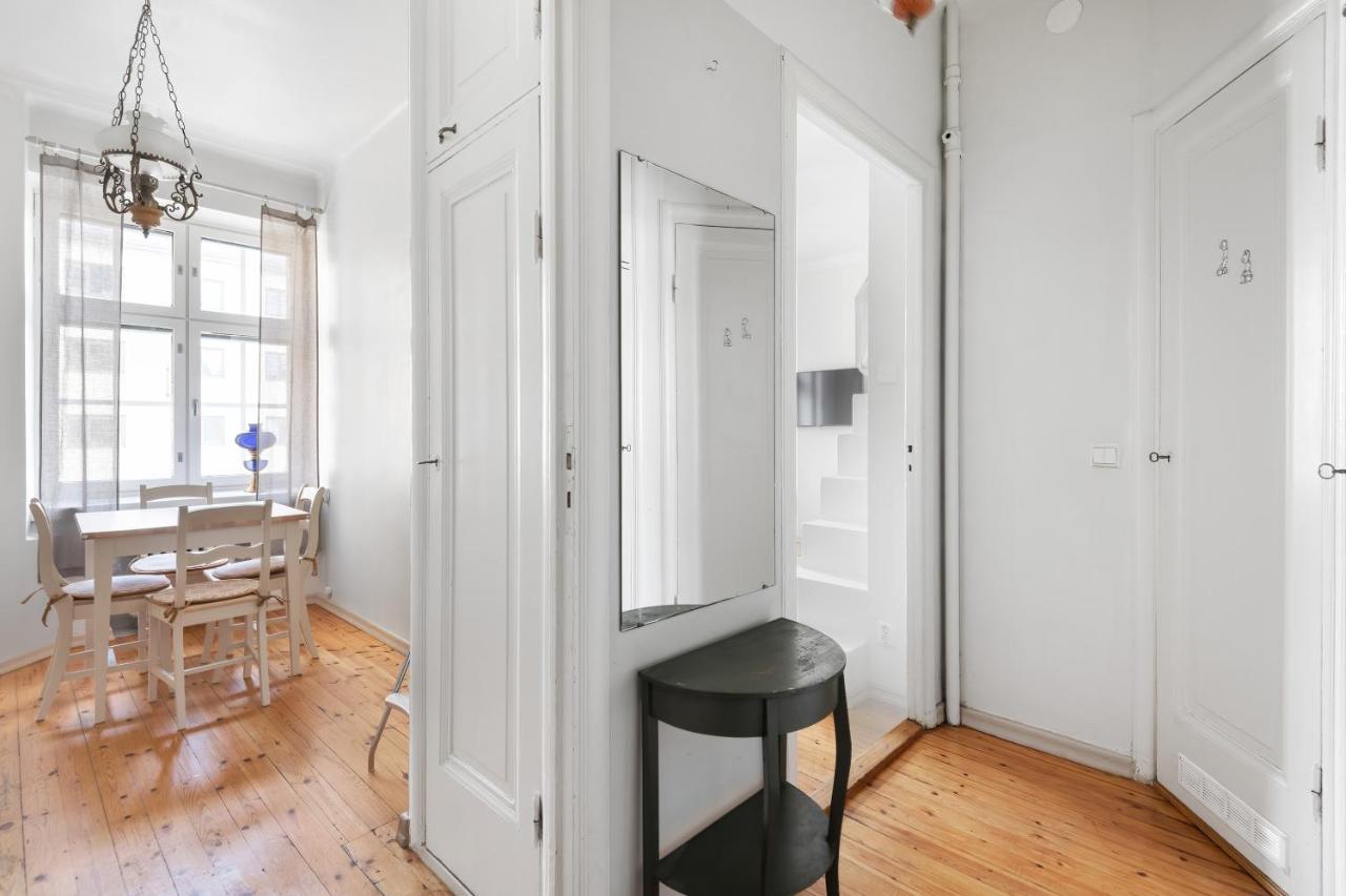 Wehost Spacious Studio For 5 With A Kitchen Helsingfors Exteriör bild